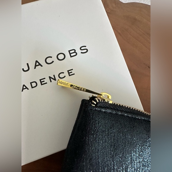 Marc Jacobs NEW in Box Decadence Coin Purse Cosmetics Pouch Black Shimmer - Picture 4 of 6